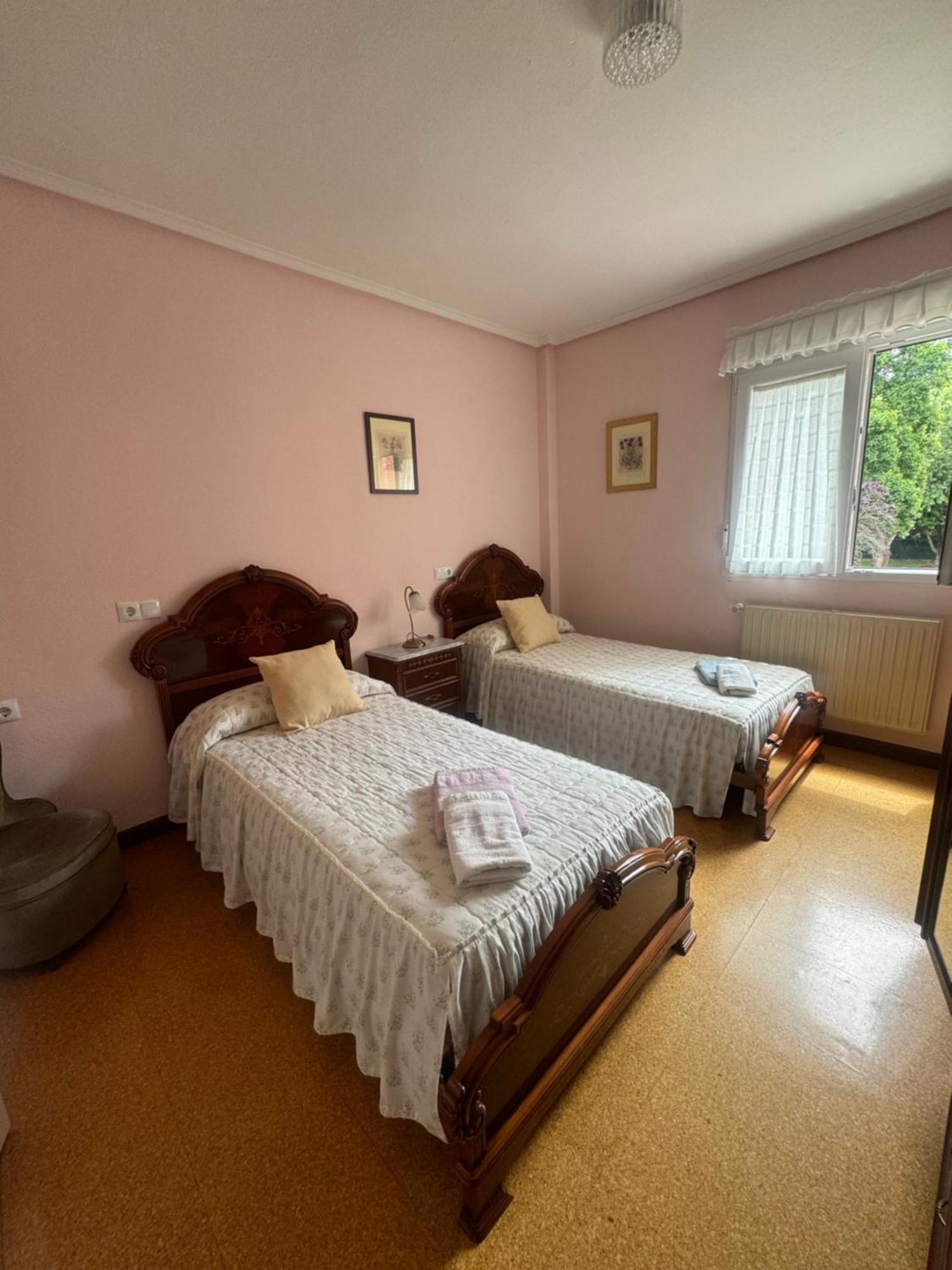 Apartamento En Llanes Con Plaza De Garaje Cubierta ภายนอก รูปภาพ