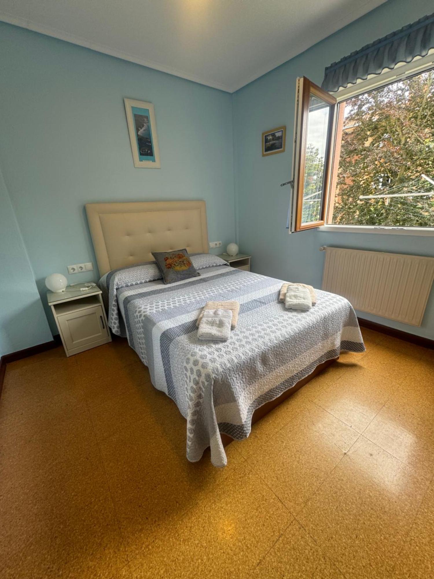 Apartamento En Llanes Con Plaza De Garaje Cubierta ภายนอก รูปภาพ